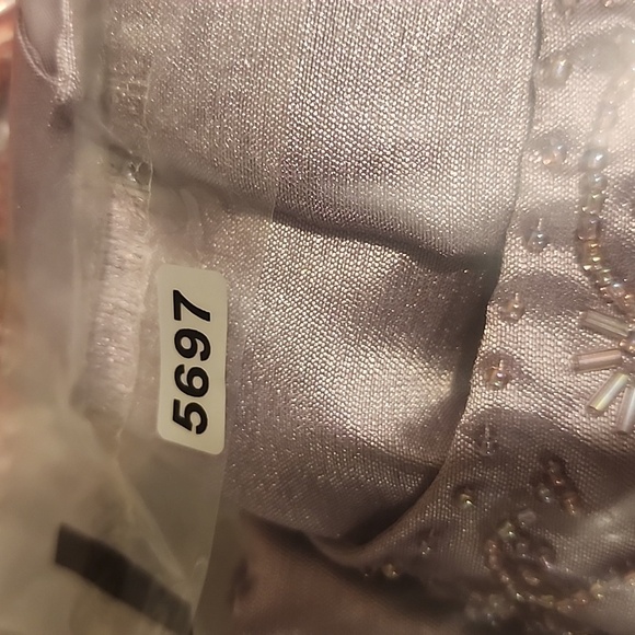 Jeanne Alesander Elegant Lavender Sleeveless Formal Dress Size 8 - Picture 12 of 12